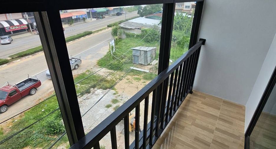 Gewerbefläche zum Kauf mit 4 Zimmer in Mueang Uthai Thani, Uthai Thani