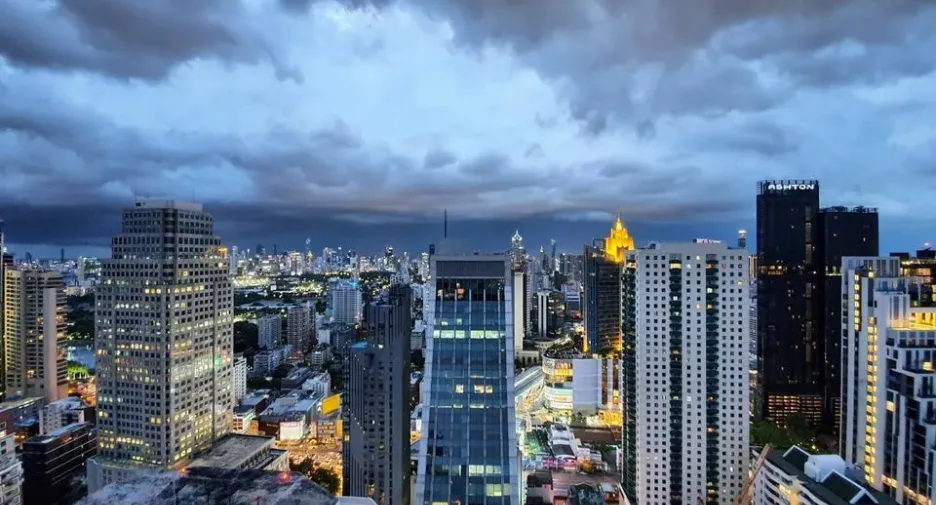 Wohnung zur Miete und zum Kauf mit 2 Zimmer in Khlong Toei, Bangkok