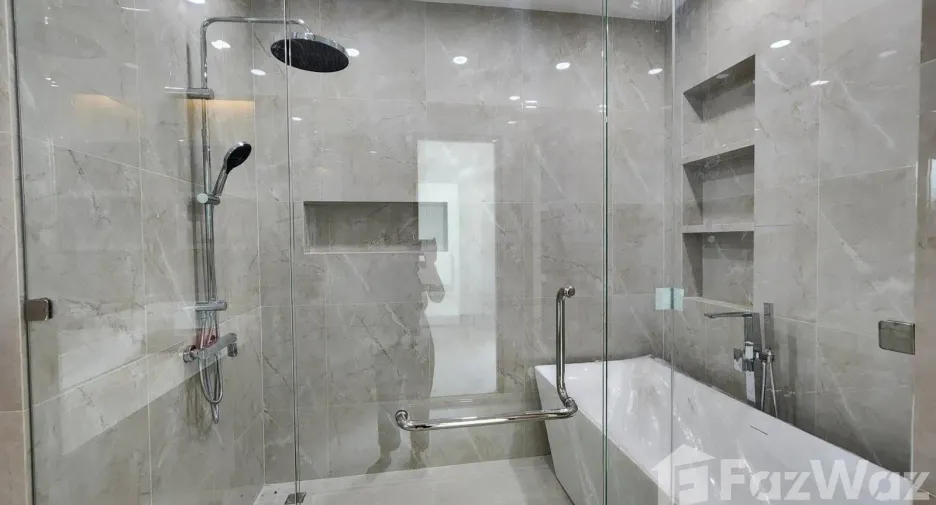 Villa en venta de 4 habitaciones en Mueang Phuket, Phuket