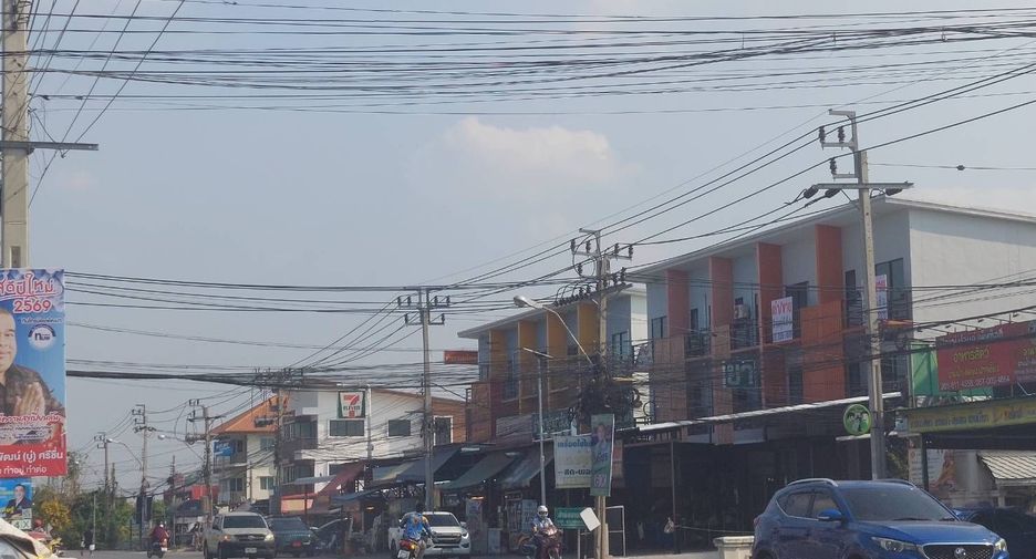 Local comercial en venta de 4 habitaciones en Sai Noi, Nonthaburi
