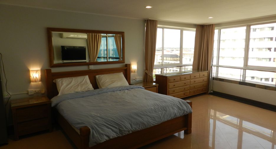 For rent 2 bedrooms condo in Bang Lamung, Chonburi