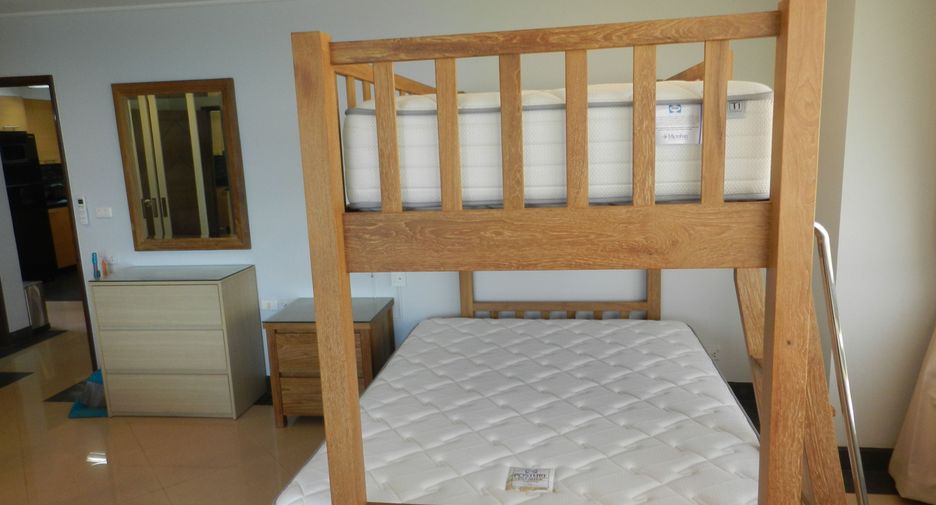 For rent 2 bedrooms condo in Bang Lamung, Chonburi