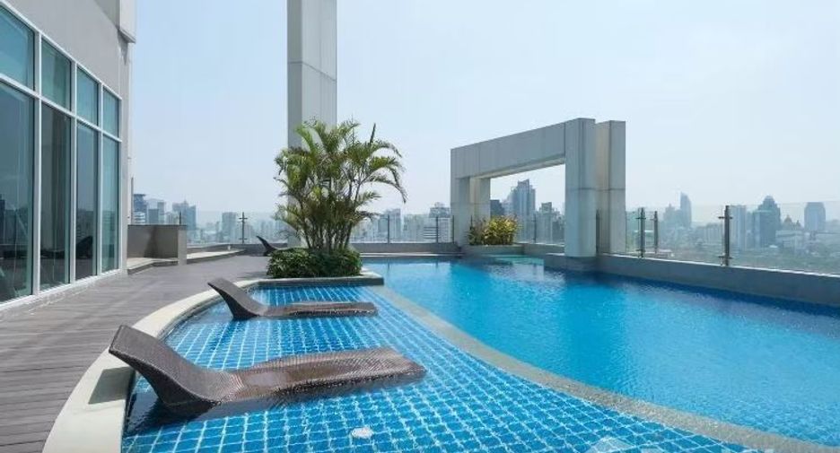 For sale 1 bed condo in Ratchathewi, Bangkok