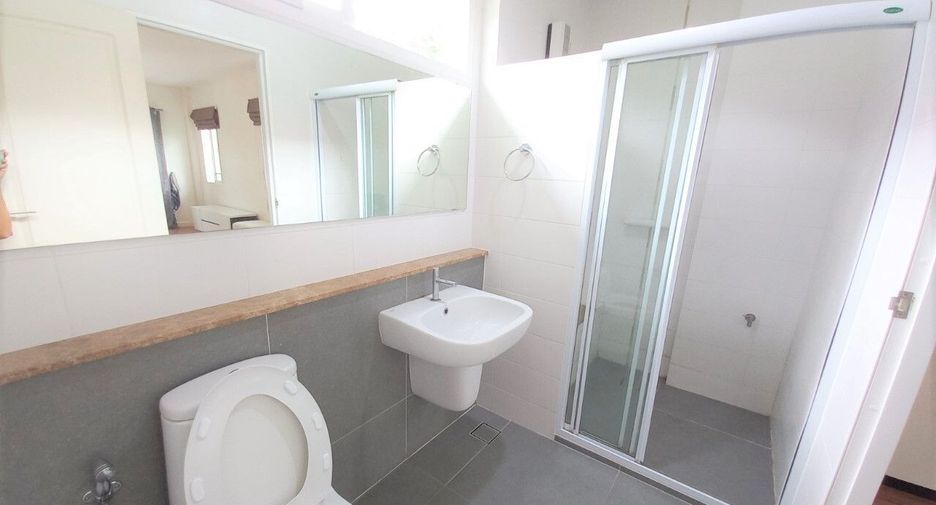 For rent 3 bedrooms house in Mueang Chiang Mai, Chiang Mai