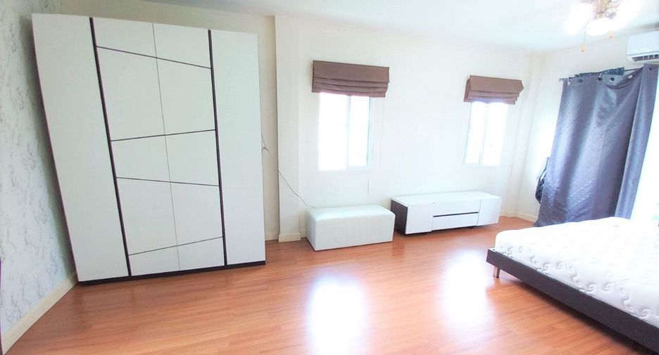 For rent 3 bedrooms house in Mueang Chiang Mai, Chiang Mai