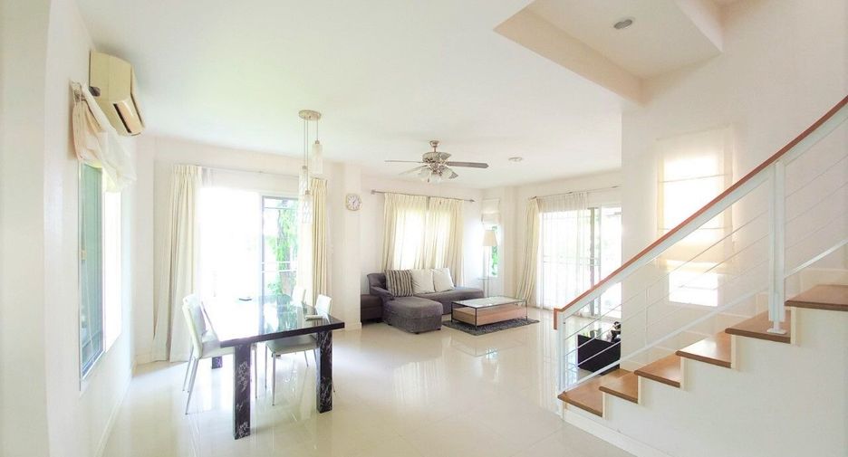 For rent 3 bedrooms house in Mueang Chiang Mai, Chiang Mai