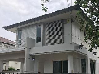 For sale 3 bedrooms house in Lat Krabang, Bangkok