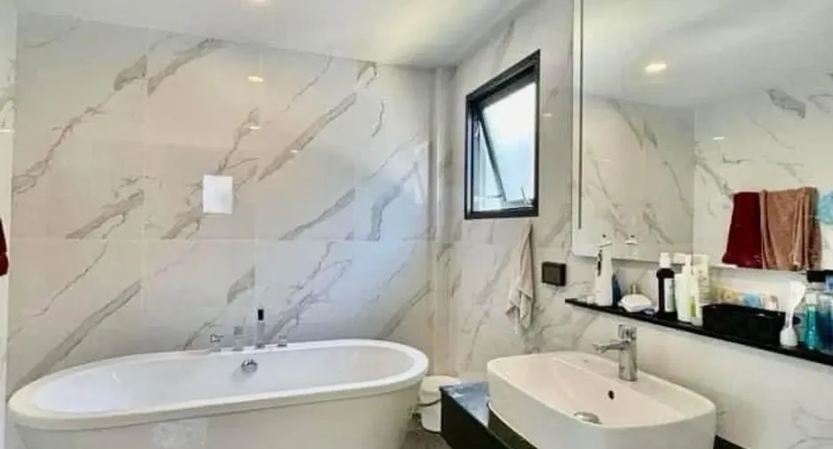 Haus zum Kauf und zur Miete mit 5 Zimmer in Bang Phli, Samut Prakan