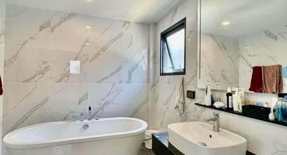For sale and for rent 5 bedrooms house in Bang Phli, Samut Prakan