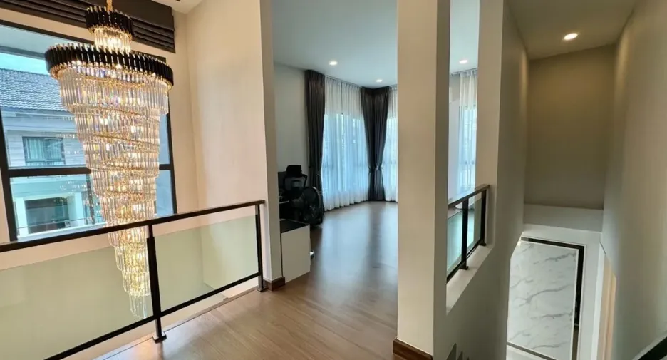 Haus zum Kauf und zur Miete mit 5 Zimmer in Bang Phli, Samut Prakan