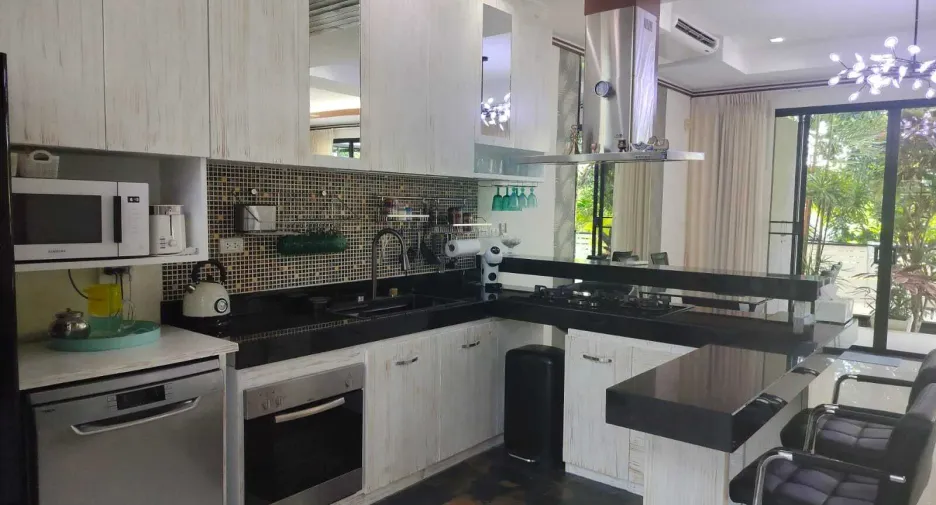 For sale 3 bedrooms villa in Thalang, Phuket