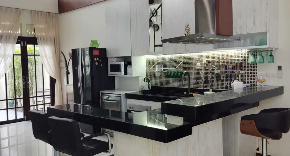 For sale 3 bedrooms villa in Thalang, Phuket