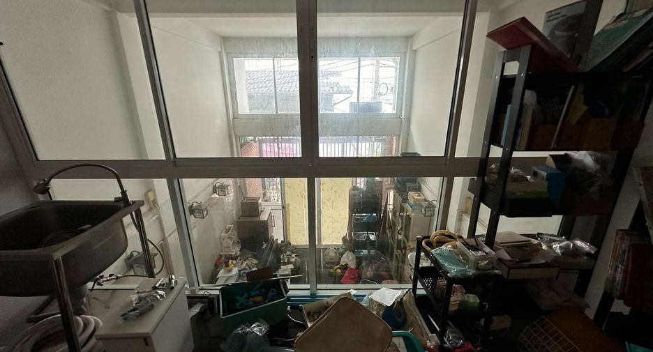 For sale and for rent 4 bedrooms townhouse in Bang Rak, Bangkok