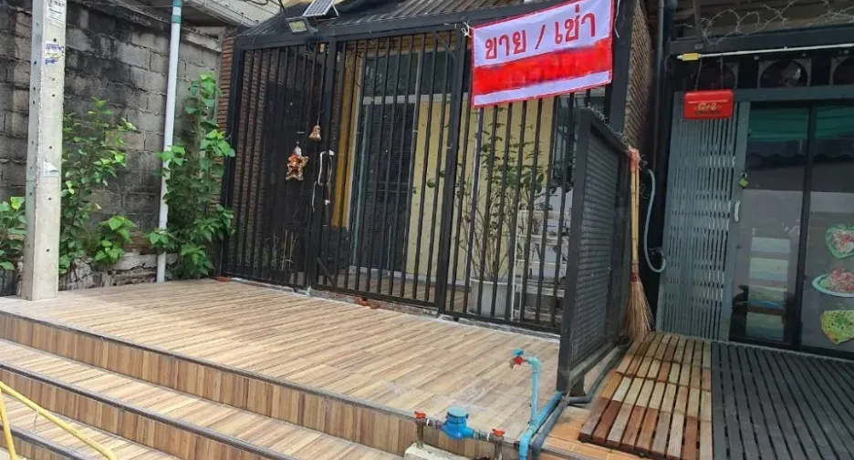 For sale and for rent 4 bedrooms townhouse in Bang Rak, Bangkok