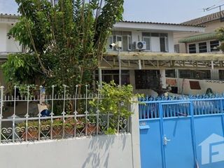 出售 和 出租 4 卧室 独立屋 在 Huai Khwang, 曼谷
