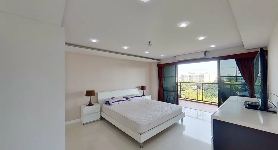 For rent 1 bed condo in Bang Lamung, Chonburi