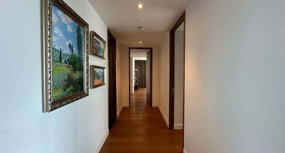 For sale 3 bedrooms condo in Pathum Wan, Bangkok