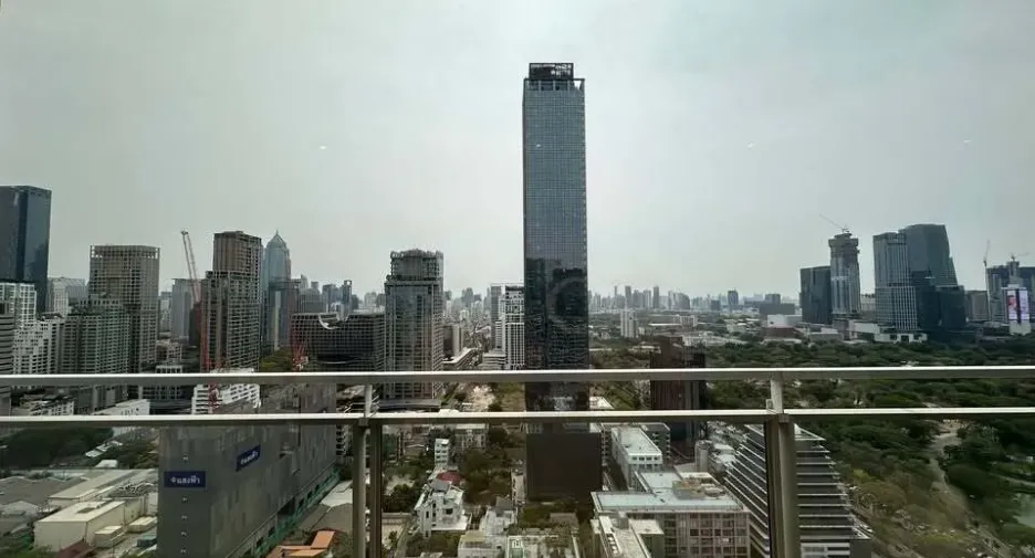 For sale 3 bedrooms condo in Pathum Wan, Bangkok