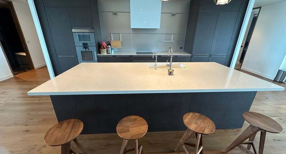 For sale 3 bedrooms condo in Pathum Wan, Bangkok