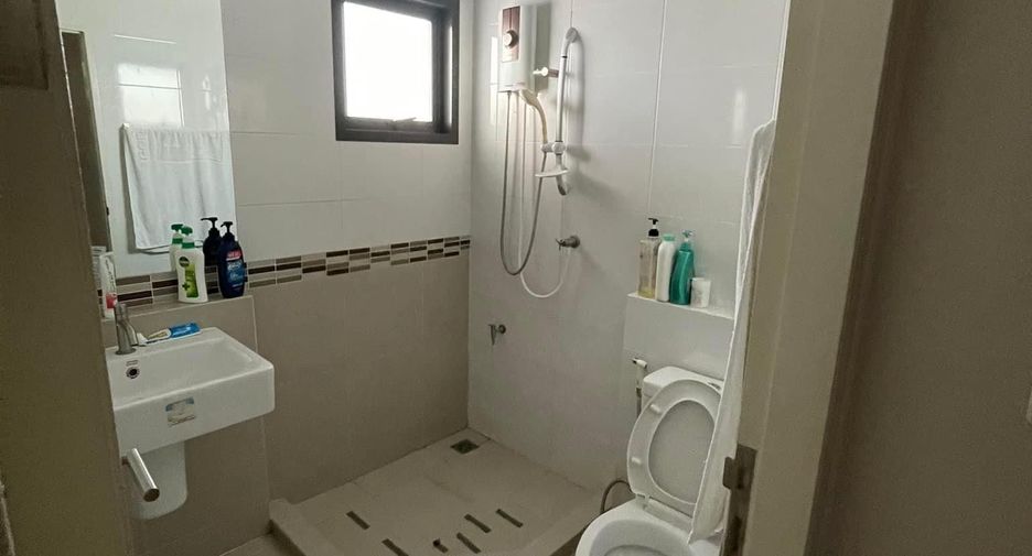 For sale 3 bedrooms house in Bang Khun Thian, Bangkok
