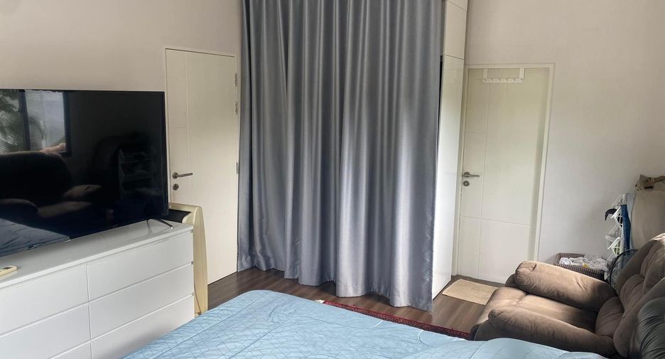 For sale 3 bedrooms house in Bang Khun Thian, Bangkok