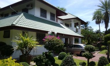 For sale 5 bedrooms house in Mueang Nakhon Si Thammarat, Nakhon Si Thammarat