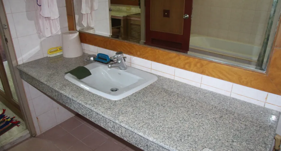 Haus zum Kauf mit 5 Zimmer in Mueang Nakhon Si Thammarat, Nakhon Si Thammarat