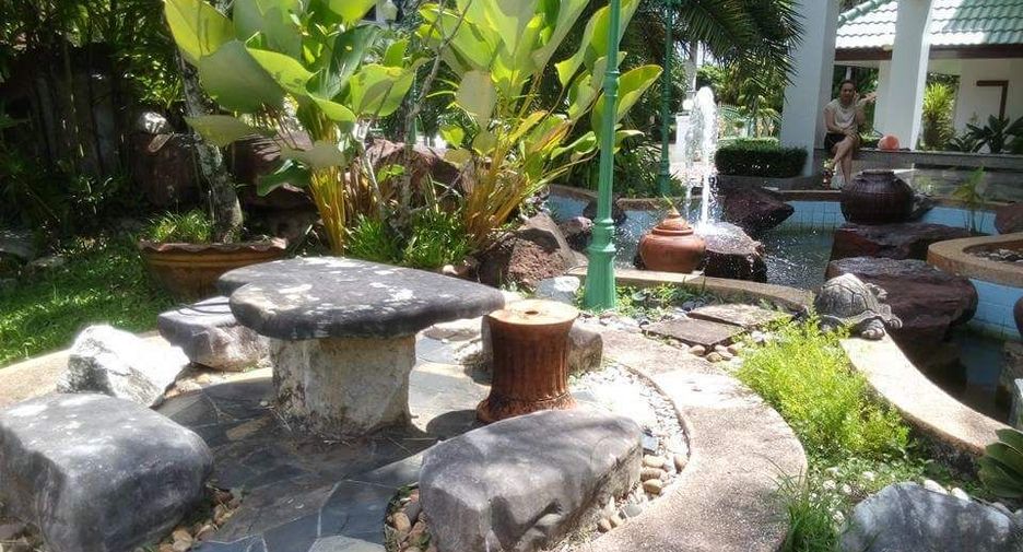 For sale 5 bedrooms house in Mueang Nakhon Si Thammarat, Nakhon Si Thammarat