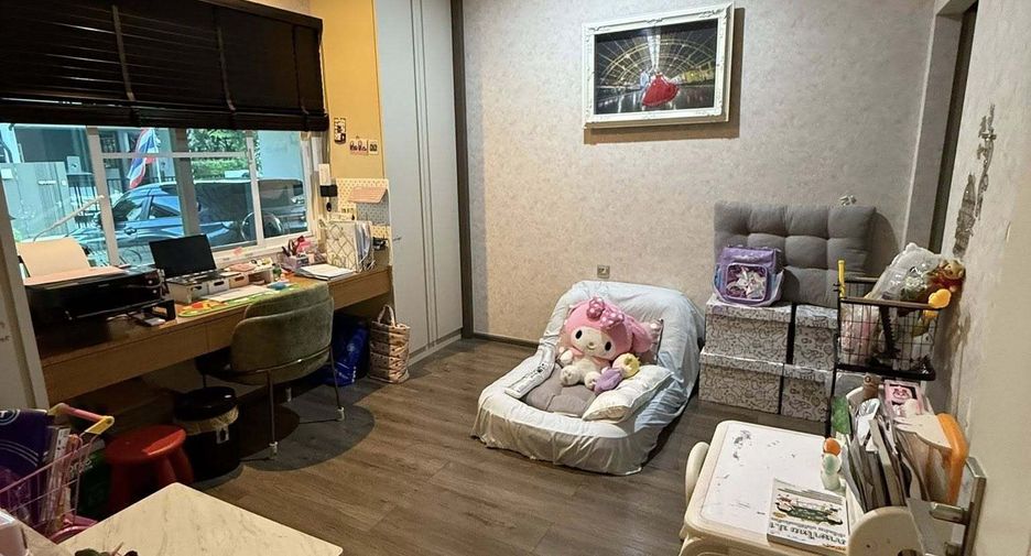 For sale 4 bedrooms house in Prawet, Bangkok