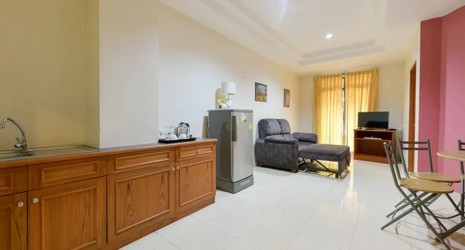 For sale 28 bedrooms hotel in Bang Lamung, Chonburi