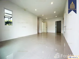 For sale 4 bedrooms house in Sam Khok, Pathum Thani