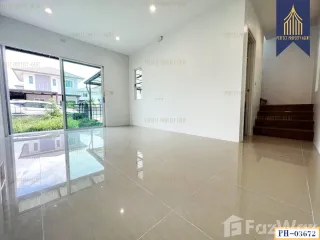 For sale 4 bedrooms house in Sam Khok, Pathum Thani