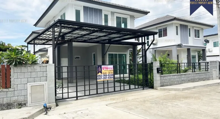 For sale 4 bedrooms house in Sam Khok, Pathum Thani