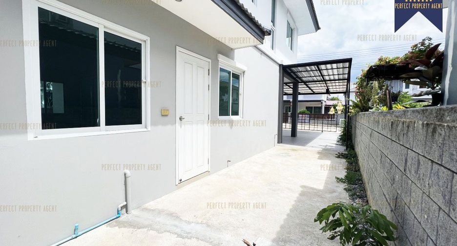 For sale 4 bedrooms house in Sam Khok, Pathum Thani