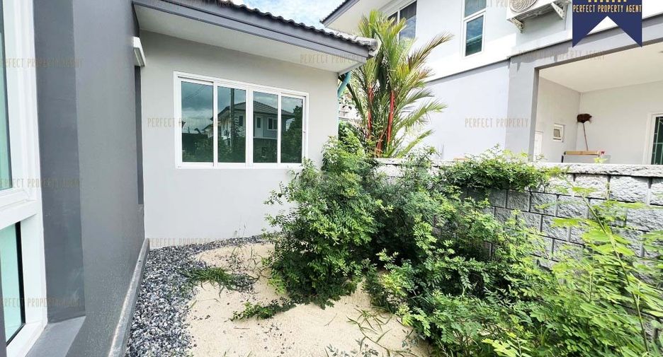 For sale 4 bedrooms house in Sam Khok, Pathum Thani