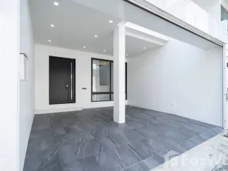 出售 4 卧室 独立屋 在 Watthana, 曼谷