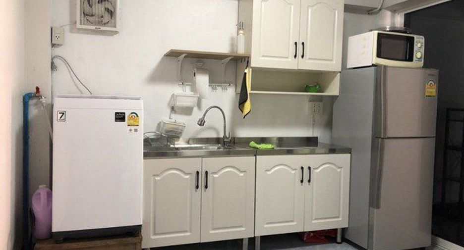 For sale 1 bed townhouse in Mueang Chiang Mai, Chiang Mai