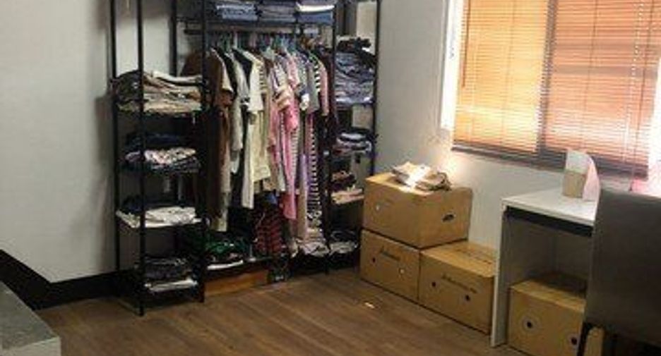 For sale 1 bed townhouse in Mueang Chiang Mai, Chiang Mai