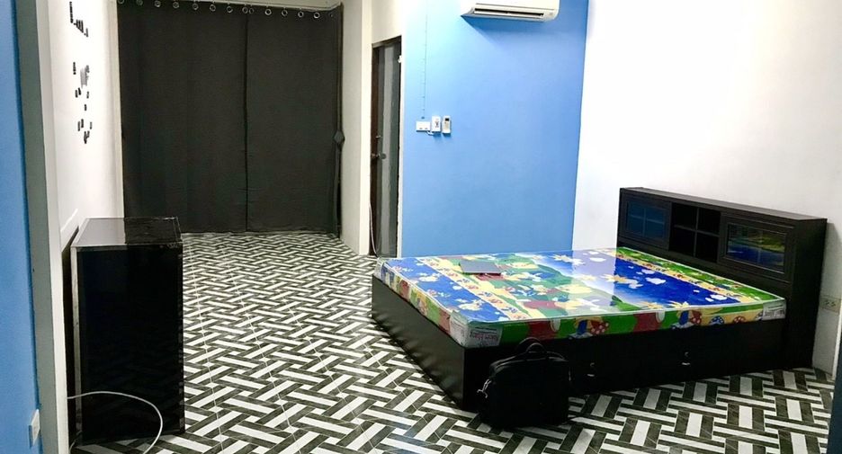For sale and for rent 2 bedrooms retail Space in Bang Lamung, Chonburi