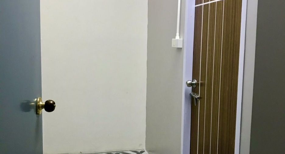 For sale and for rent 2 bedrooms retail Space in Bang Lamung, Chonburi