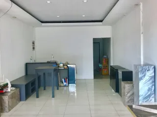 出售 和 出租 2 卧室 商业空间 在 Bang Lamung, Chon Buri