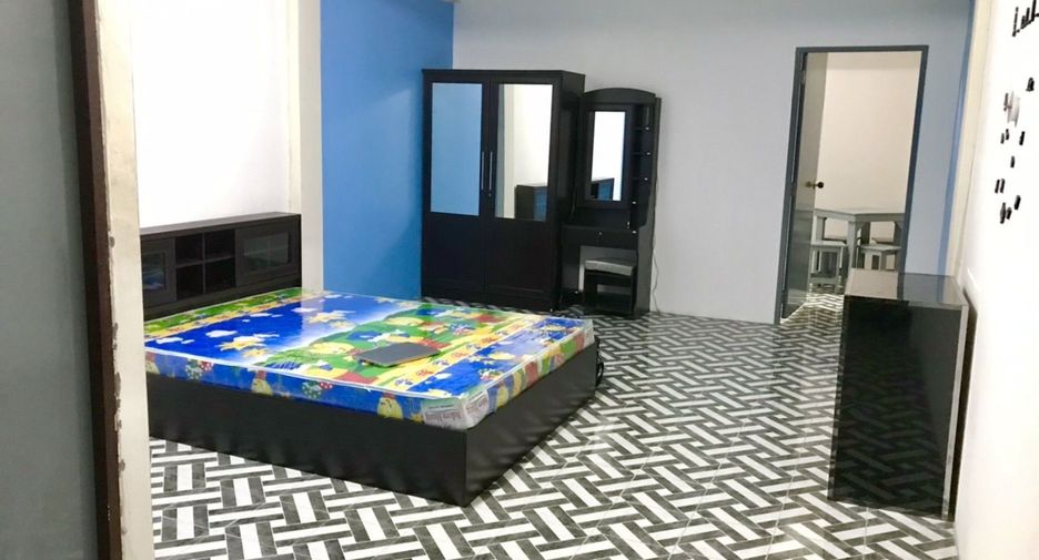For sale and for rent 2 bedrooms retail Space in Bang Lamung, Chonburi