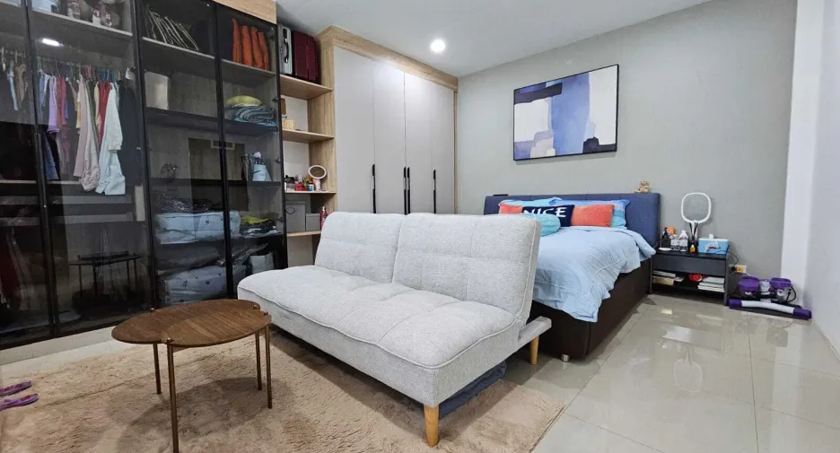 For sale 2 bedrooms townhouse in Hua Hin, Prachuap Khiri Khan