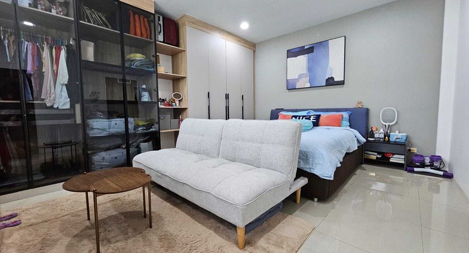 For sale 2 bedrooms townhouse in Hua Hin, Prachuap Khiri Khan