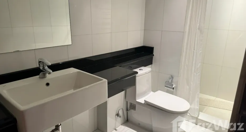 For rent 4 bedrooms condo 