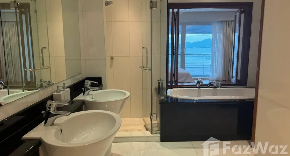 For rent 4 bedrooms condo 
