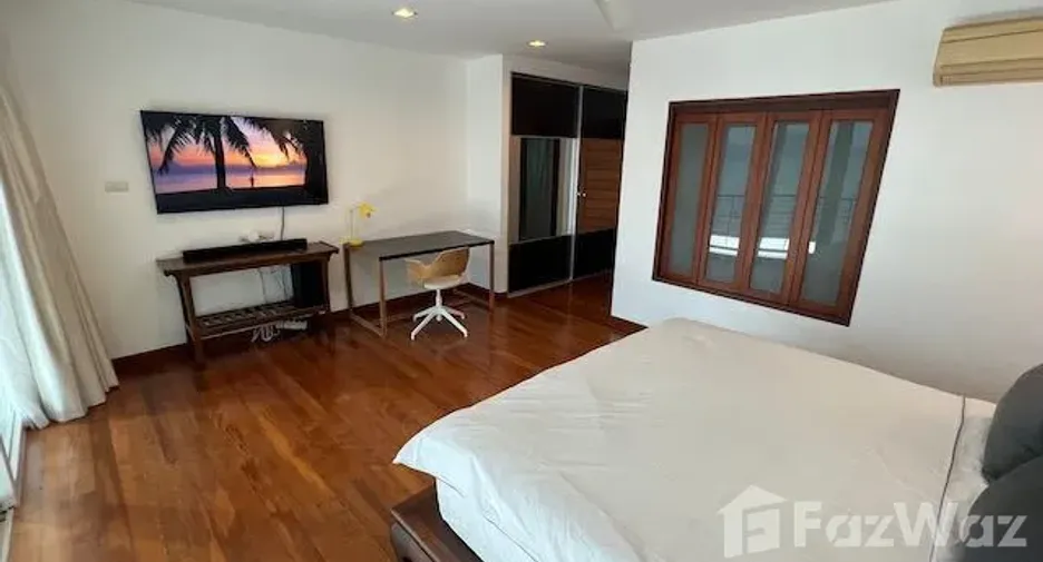 For rent 4 bedrooms condo 