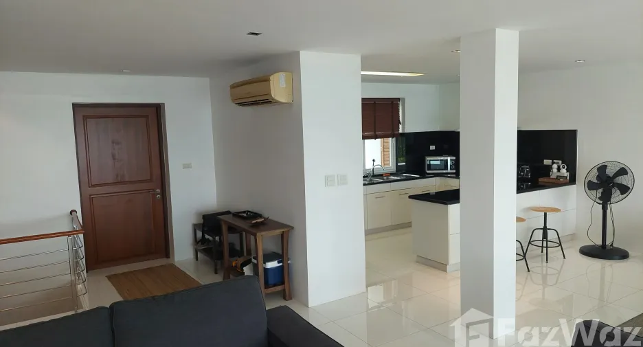 For rent 4 bedrooms condo 