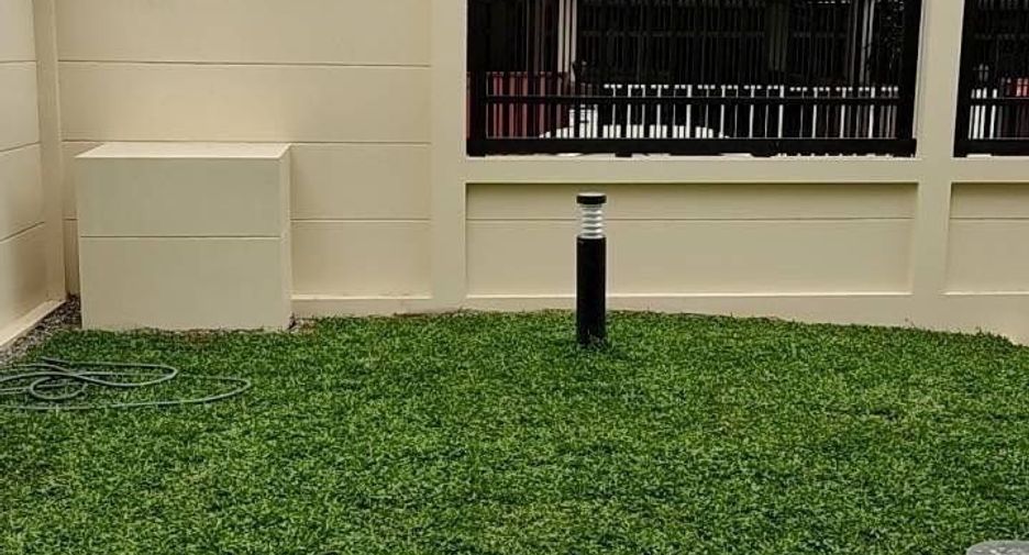 Haus zum Kauf mit 4 Zimmer in Lat Phrao, Bangkok