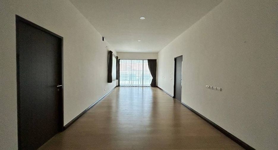 Haus zum Kauf mit 4 Zimmer in Lat Phrao, Bangkok